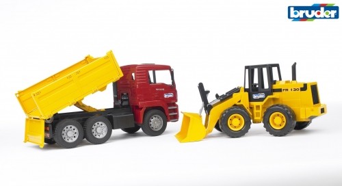BRUDER construction truck with articulated road loader, 02752 image 1