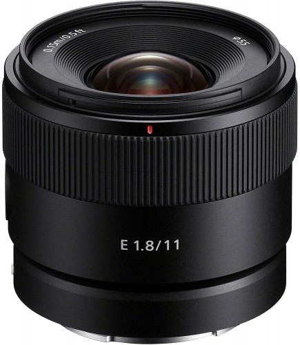 Sony E 11mm f/1.8 lens image 1