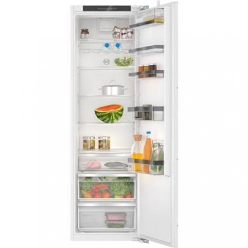 Bosch | Refrigerator | KIR81ADD0 | Energy efficiency class D | Built-in | Larder | Height 177.2 cm | Fridge net capacity 310 L | Display | 34 dB | White image 1