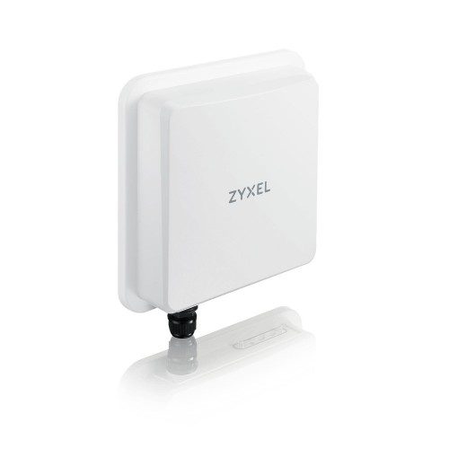 Zyxel FWA710 wireless router Multi-Gigabit Ethernet Dual-band (2.4 GHz / 5 GHz) 5G White image 2