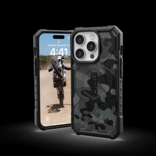 UAG Pathfinder - protective case for iPhone 15 Pro (midnight camo) image 2