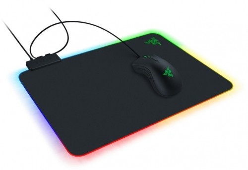 Razer mousepad Firefly V2 Hard Chroma image 3