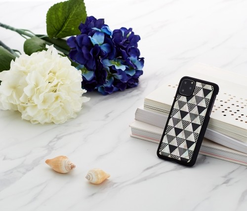 iKins SmartPhone case iPhone 11 Pro Max pyramid black image 3