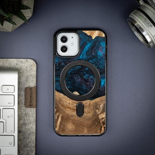 Wood and Resin Case for iPhone 12|12 Pro MagSafe Bewood Unique Neptune - Navy Blue & Black image 3