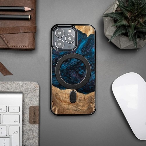 Wood and Resin Case for iPhone 13 Pro MagSafe Bewood Unique Neptune - Navy Blue and Black image 3