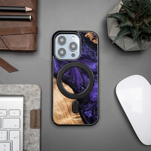 Wood and Resin Case for iPhone 14 Pro MagSafe Bewood Unique Violet - Purple and Black image 3