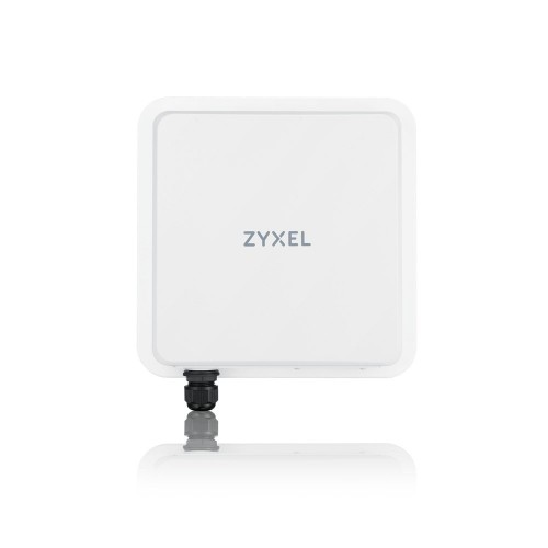 Zyxel FWA710 wireless router Multi-Gigabit Ethernet Dual-band (2.4 GHz / 5 GHz) 5G White image 3