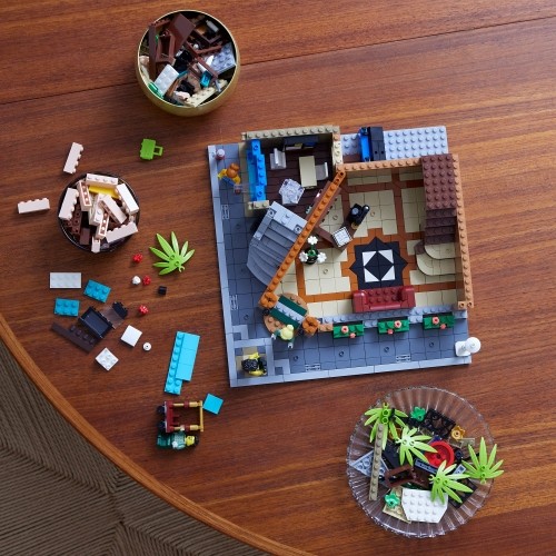 10297 LEGO® Icons Boutique Hotel image 3