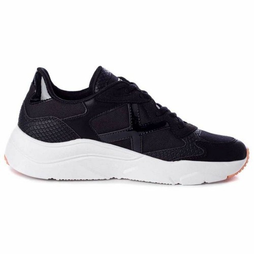 Sports Trainers for Women Munich Mali 11 W Black image 4