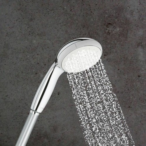 A shower head with a hose to direct the flow Grohe 26198000 1 Position image 4