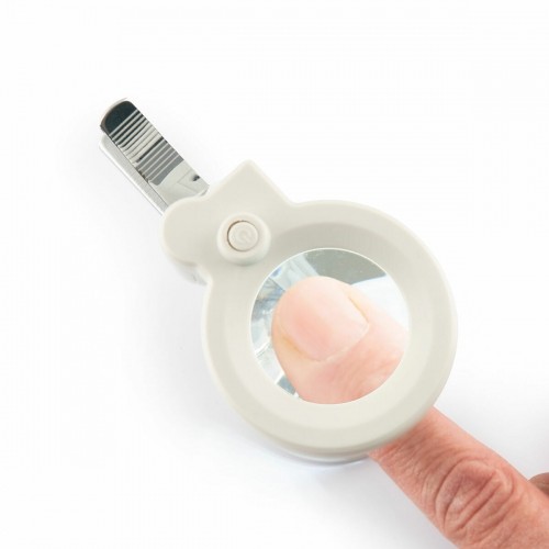 Nail Clippers with LED Light, Magnifying Glass and File Clail InnovaGoods image 4