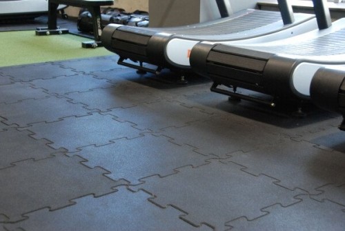 Gumijas grīdu segums PUZZLE sporta zālēm un āra laukumiem 15mm 1000 x 1000 mm, pelēks image 4