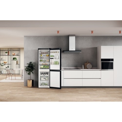 Whirlpool freestanding fridge-freezer - W7X 82O K image 4