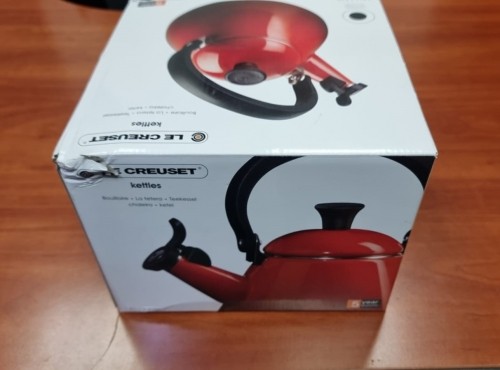 Le Creuset ( BOJĀTS IEPAKOJUMS ) Tējkanna Kone 1,6L melna image 4