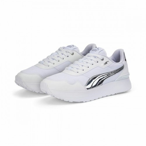 Sports Trainers for Women Puma R78 Voyage Distressed  White image 5