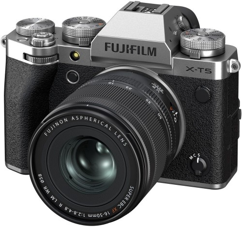Fujifilm X-T5 + 16-50mm, silver image 5