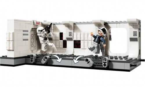 LEGO STAR WARS 75387 Boarding the Tantive IV image 5