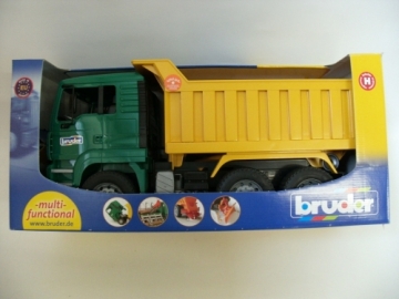 BRUDER tip up truck, 02765