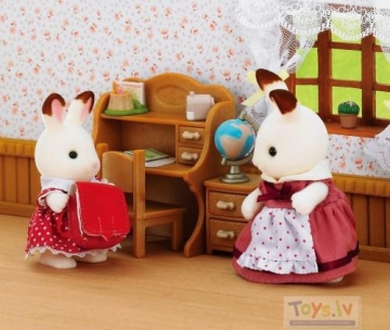 Sylvanian Families	 Trušu māsiņa un rakstāmgalds