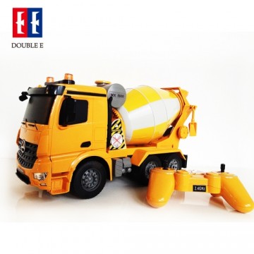 DOUBLEEAGLE 1:20 RC concrete mixer Mercedes-Benz Arocs, E528-003