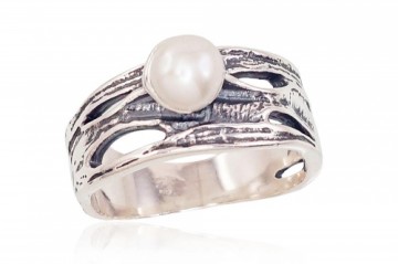 Серебряное кольцо #2101570(POx-Bk)_PE, Серебро	925°, оксид (покрытие), Жемчуг , Размер: 19, 4.5 гр.