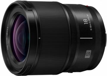 Panasonic Lumix S 18mm f/1.8 lens