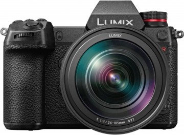 Panasonic Lumix DC-S1R + 24-105мм f/4.0