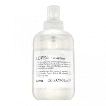 Davines Essential Haircare Love Curl Revitalizer nourishing spray treatment against frizz 250 ml