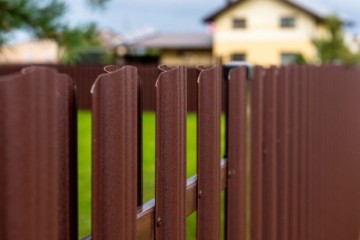 Profiled metal fence boards Polo PMx2 RAL8017 (Brown) 1650mm